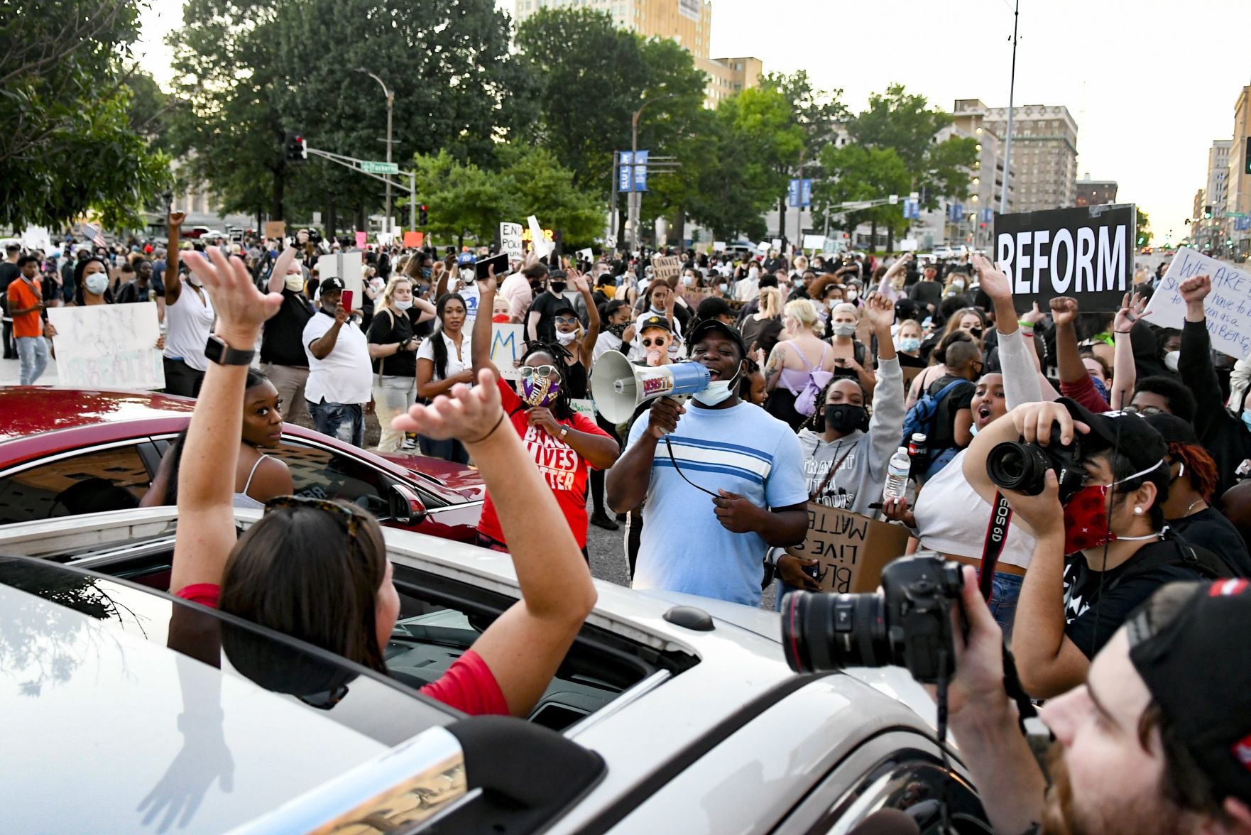 St Louis. demonstrators march in solidarity with Minneapolis protestors